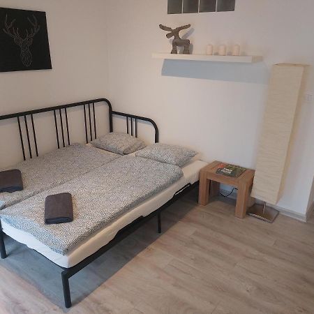 布拉迪斯拉发Utulny Apartman S Balkonom公寓 外观 照片