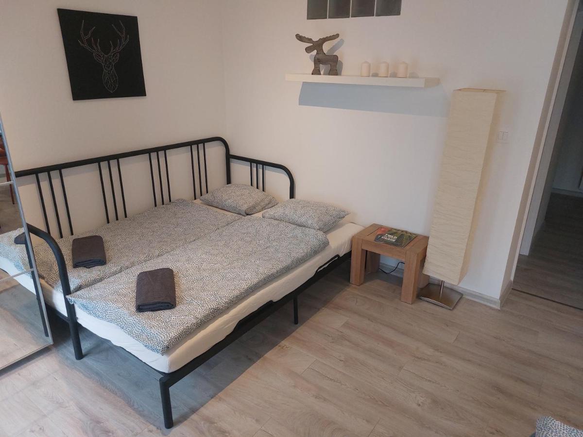 布拉迪斯拉发Utulny Apartman S Balkonom公寓 外观 照片