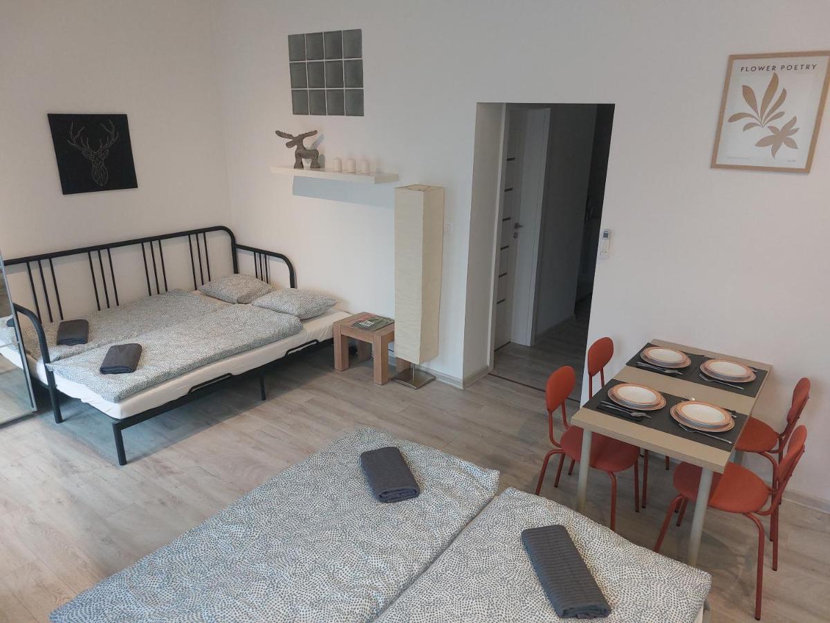 布拉迪斯拉发Utulny Apartman S Balkonom公寓 外观 照片