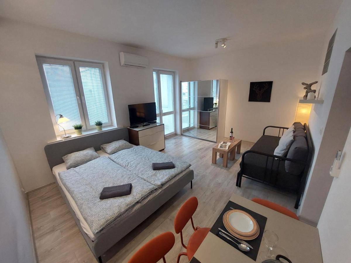 布拉迪斯拉发Utulny Apartman S Balkonom公寓 外观 照片